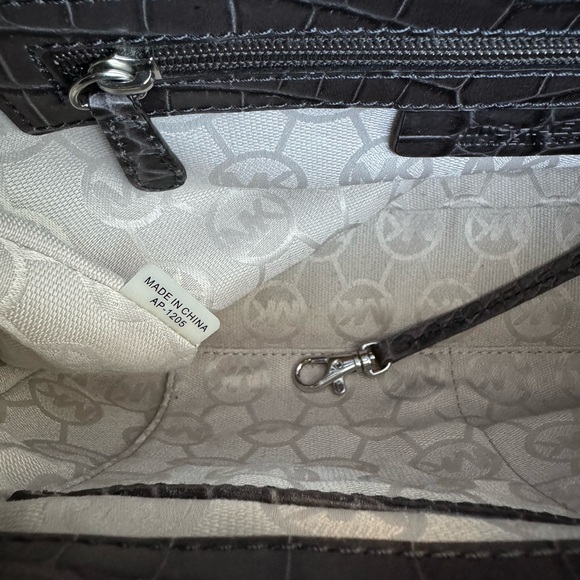 Michael Kors crocodile embossed leather satchel - Picture 5 of 10